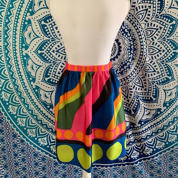 Multi-Colored Skirt - Picture 2 of 3